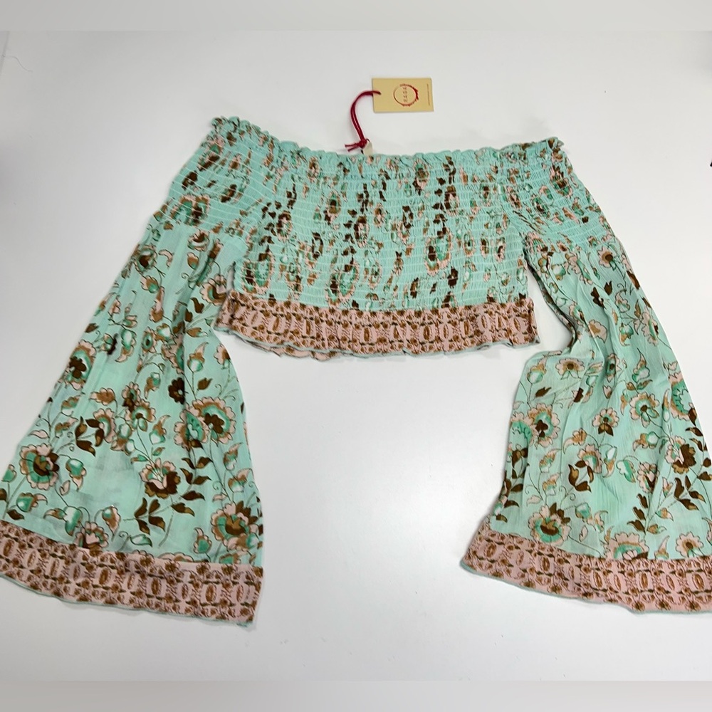 Anthropologie RAGA Shirred Bell Sleeve Crop Top New With Tags Size Small - Picture 2 of 13